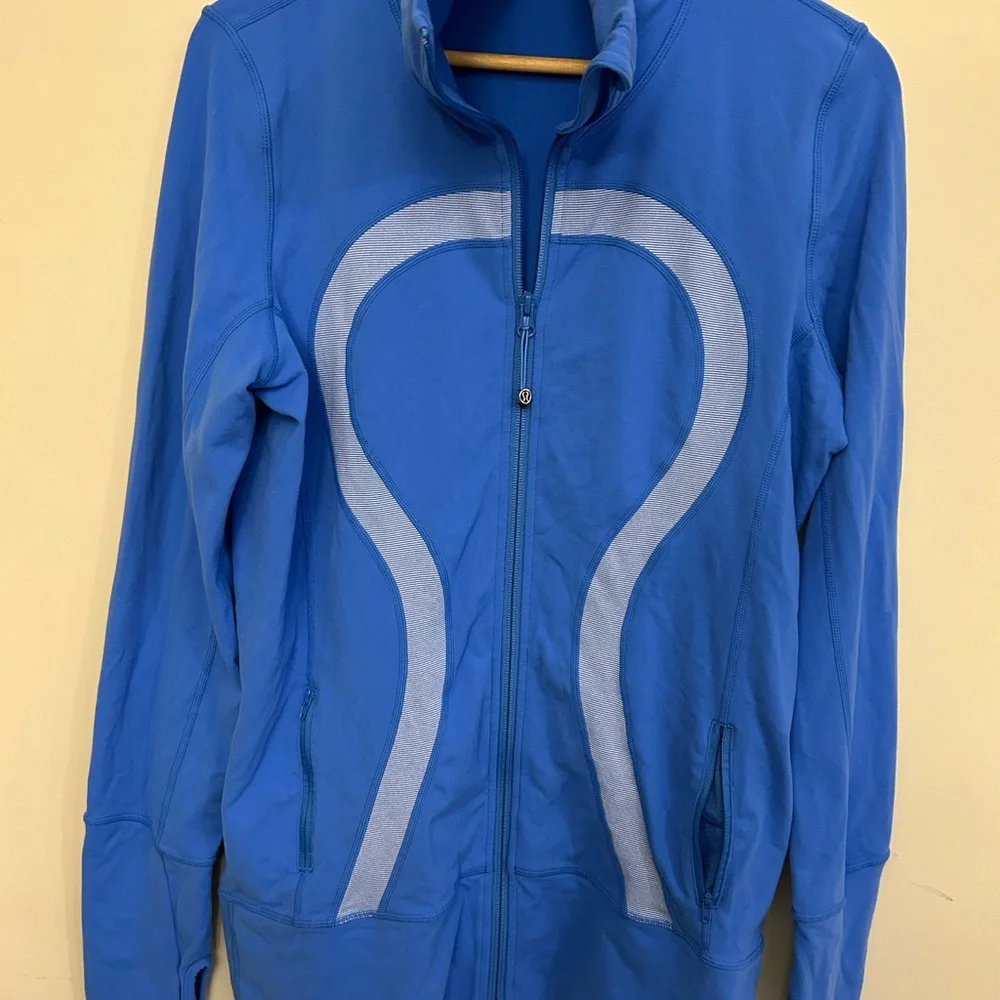 Lululemon Women's Blue Zip Up Athletic in stride Jacket size 10 - Picture 8 of 11